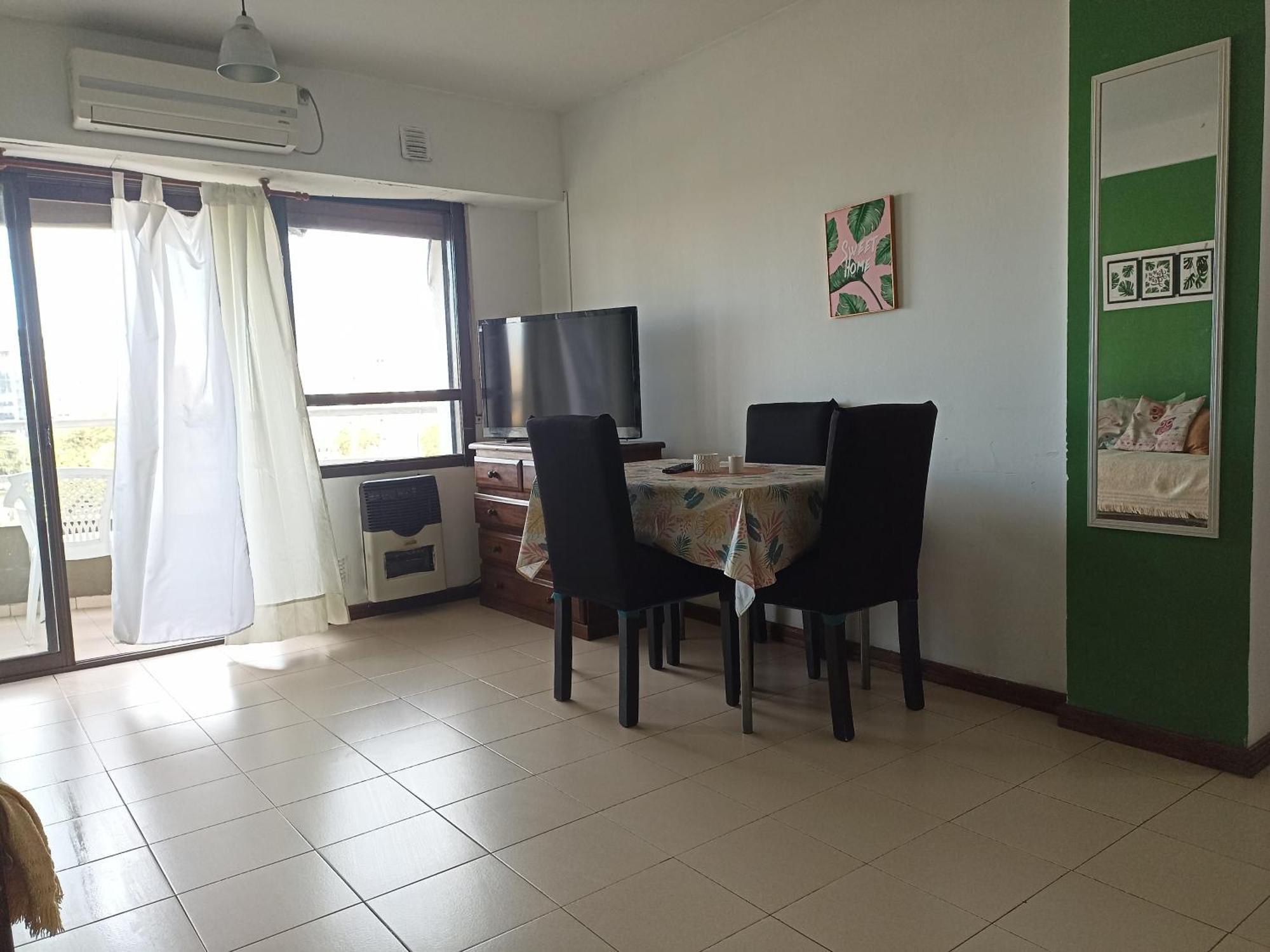 Departamento Plaza Moreno Con Balcon لا بلاتا المظهر الخارجي الصورة