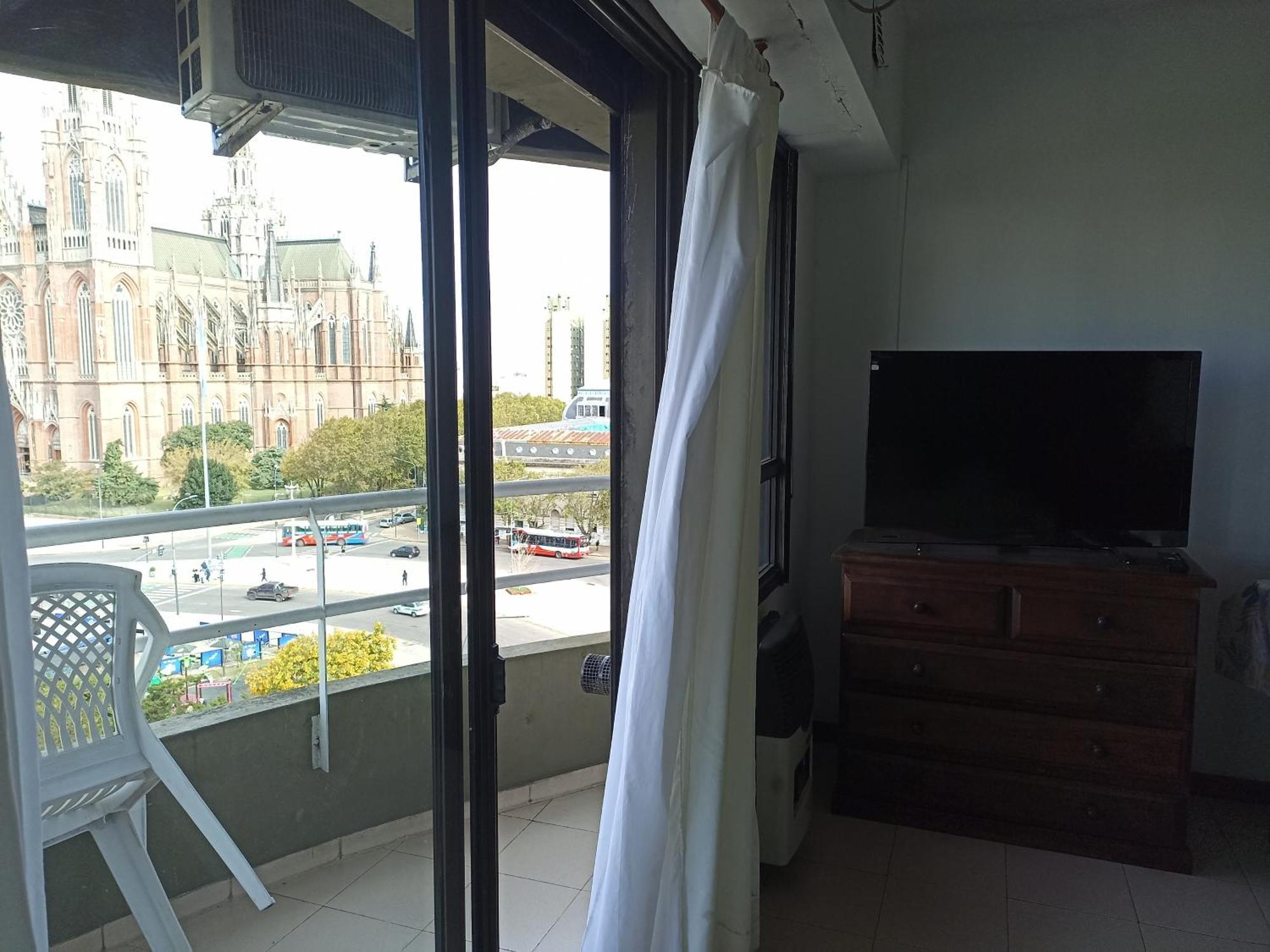 Departamento Plaza Moreno Con Balcon لا بلاتا المظهر الخارجي الصورة