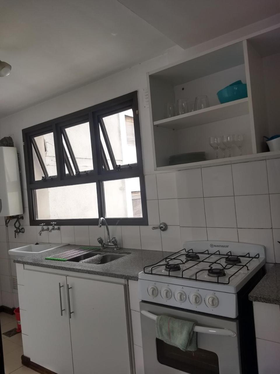 Departamento Plaza Moreno Con Balcon لا بلاتا المظهر الخارجي الصورة